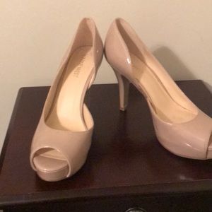 Tan /nude shoes